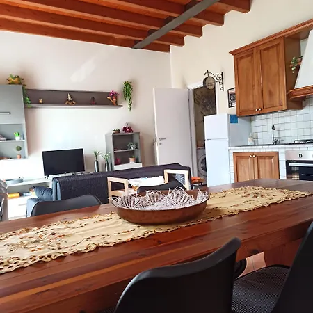 La Casetta Di Elly Apartment Puegnago del Garda